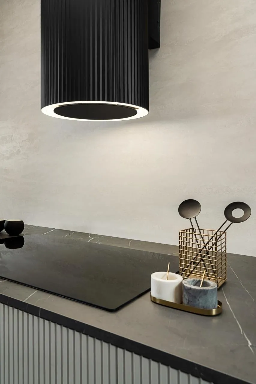 Image Chimney hood Monogram Black (CDP3802C)