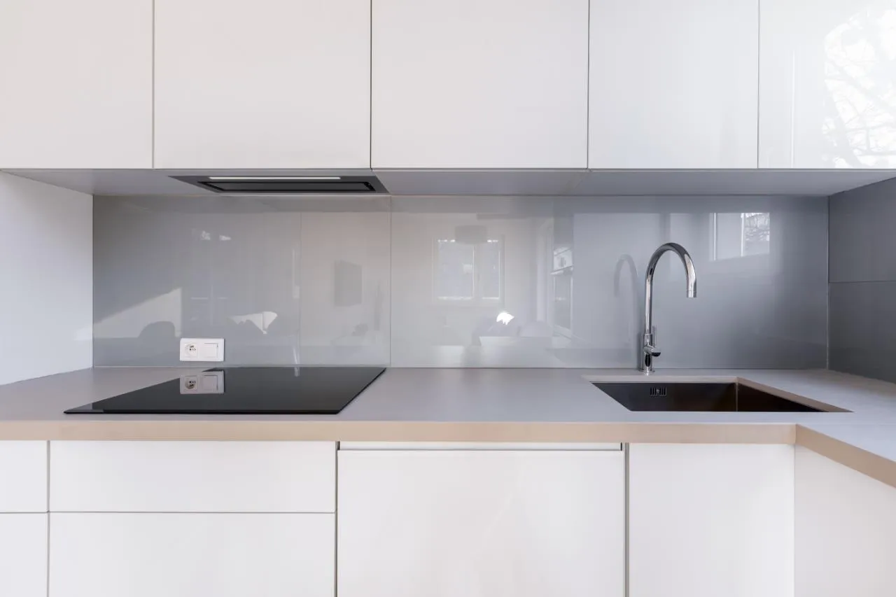 Image Fully built-in hood KMV6020BLG