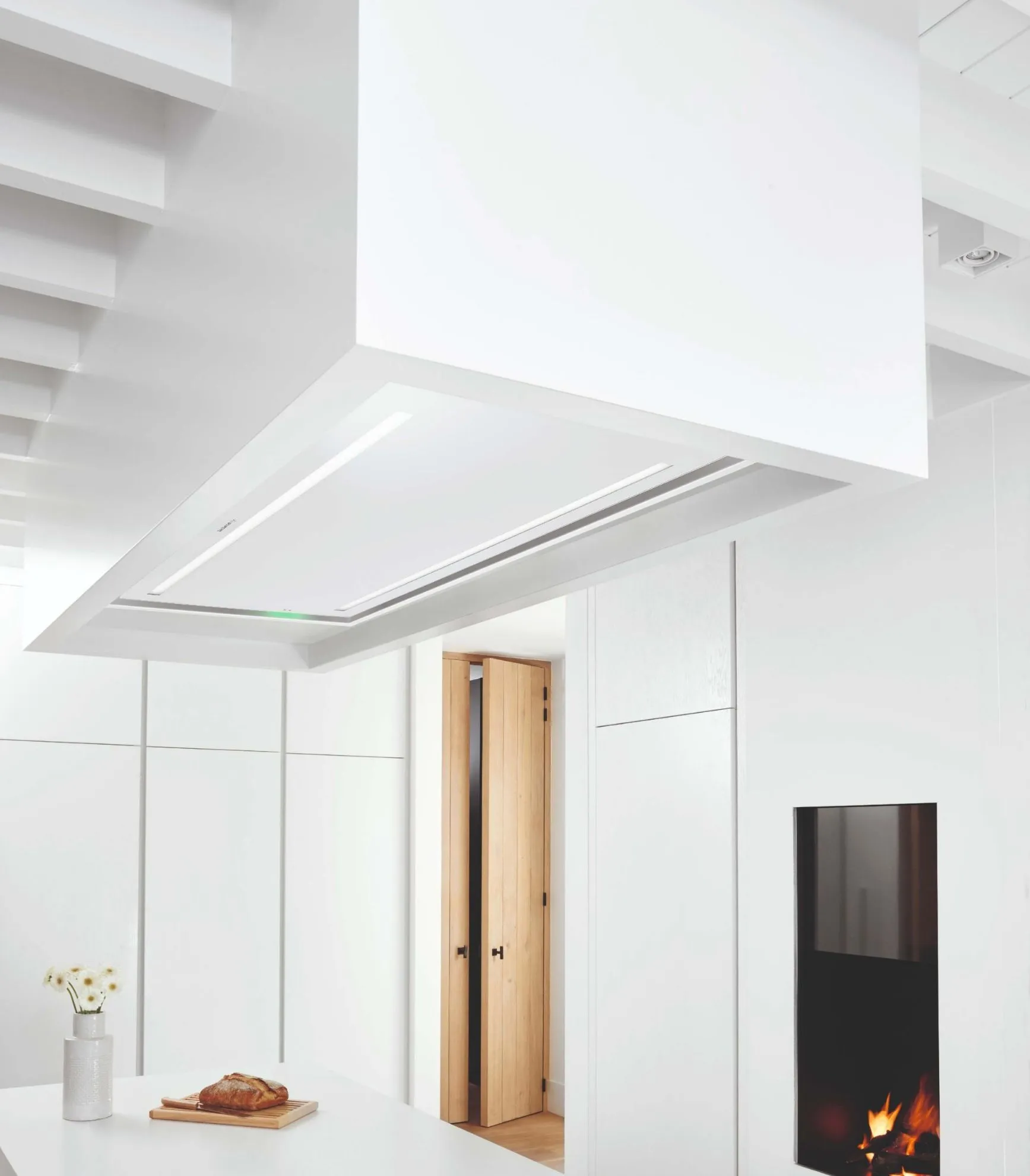 Image BUILT-IN CEILING HOOD DHL2993W