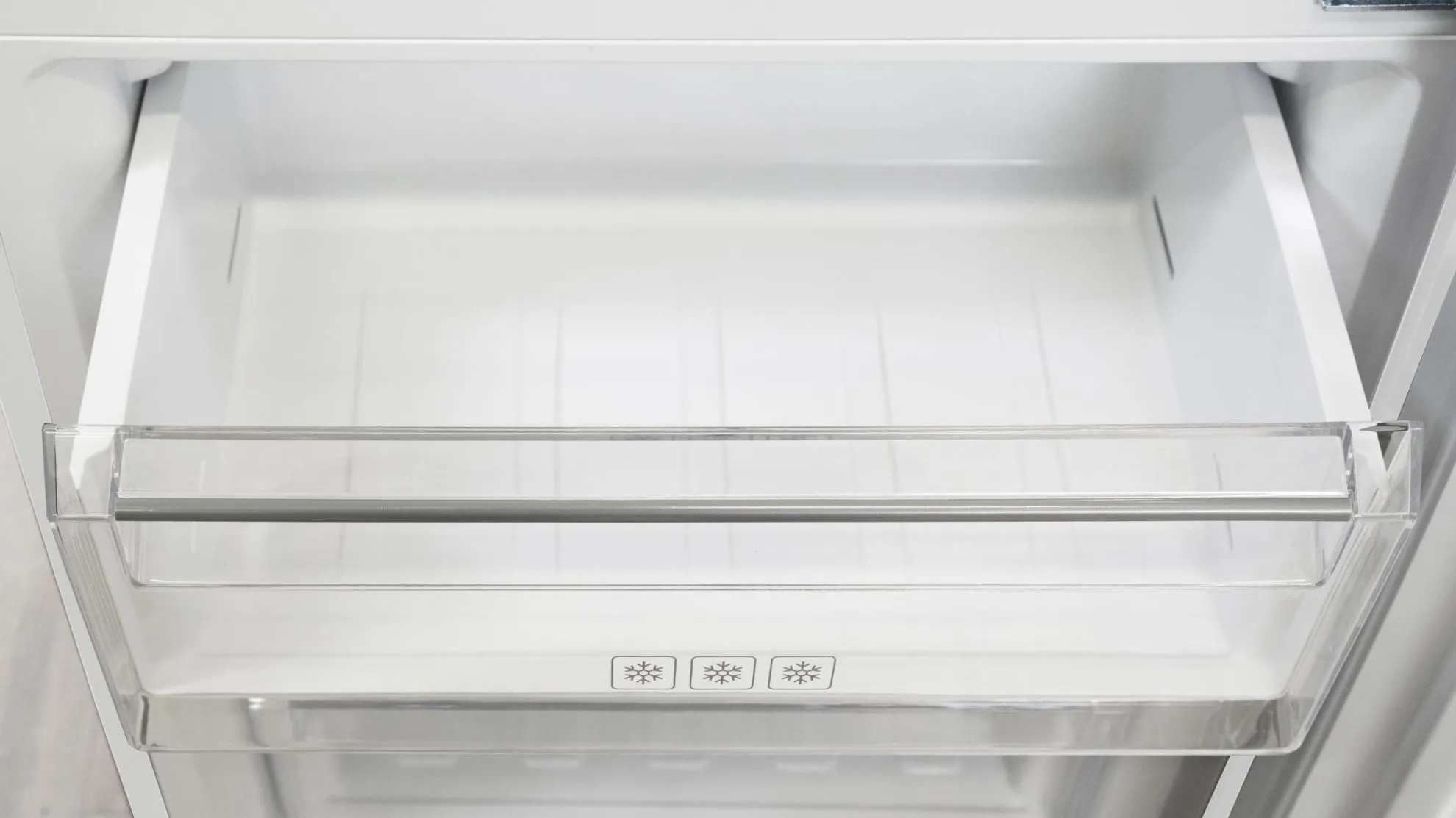 Image COMBINED REFRIGERATOR RCN2293WD