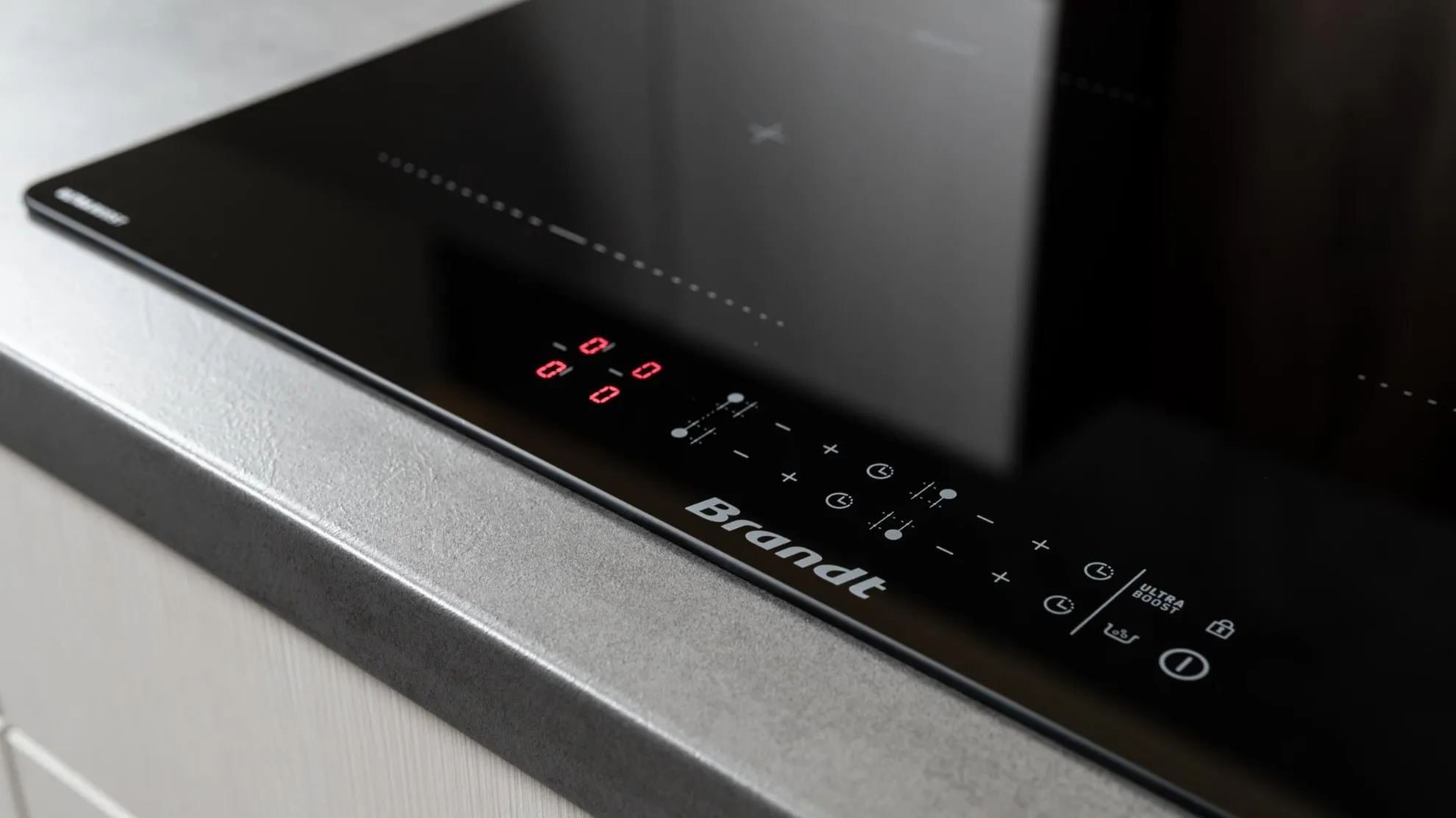 Image Induction hob BPI364DPB