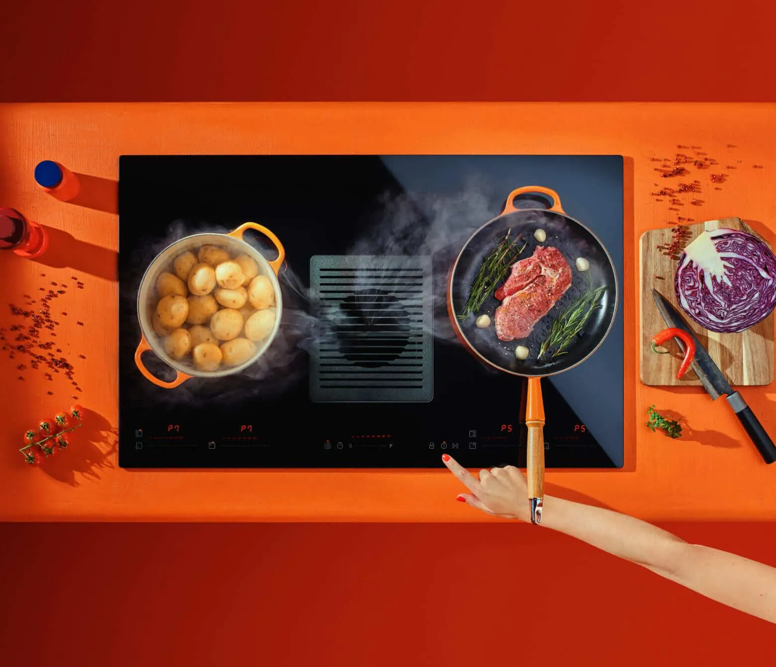 Image INDUCTION HOB WITH INTEGRATED EXTRACTOR WIZARD ONE CDB8301C