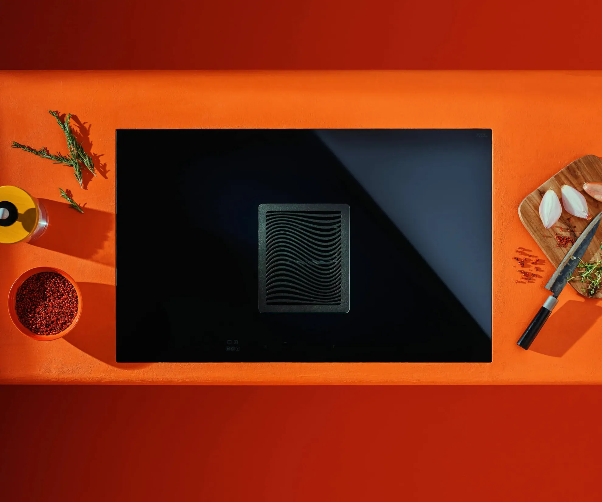 Image INDUCTION HOB WITH INTEGRATED EXTRACTOR WIZARD 2.0 CDB8302C