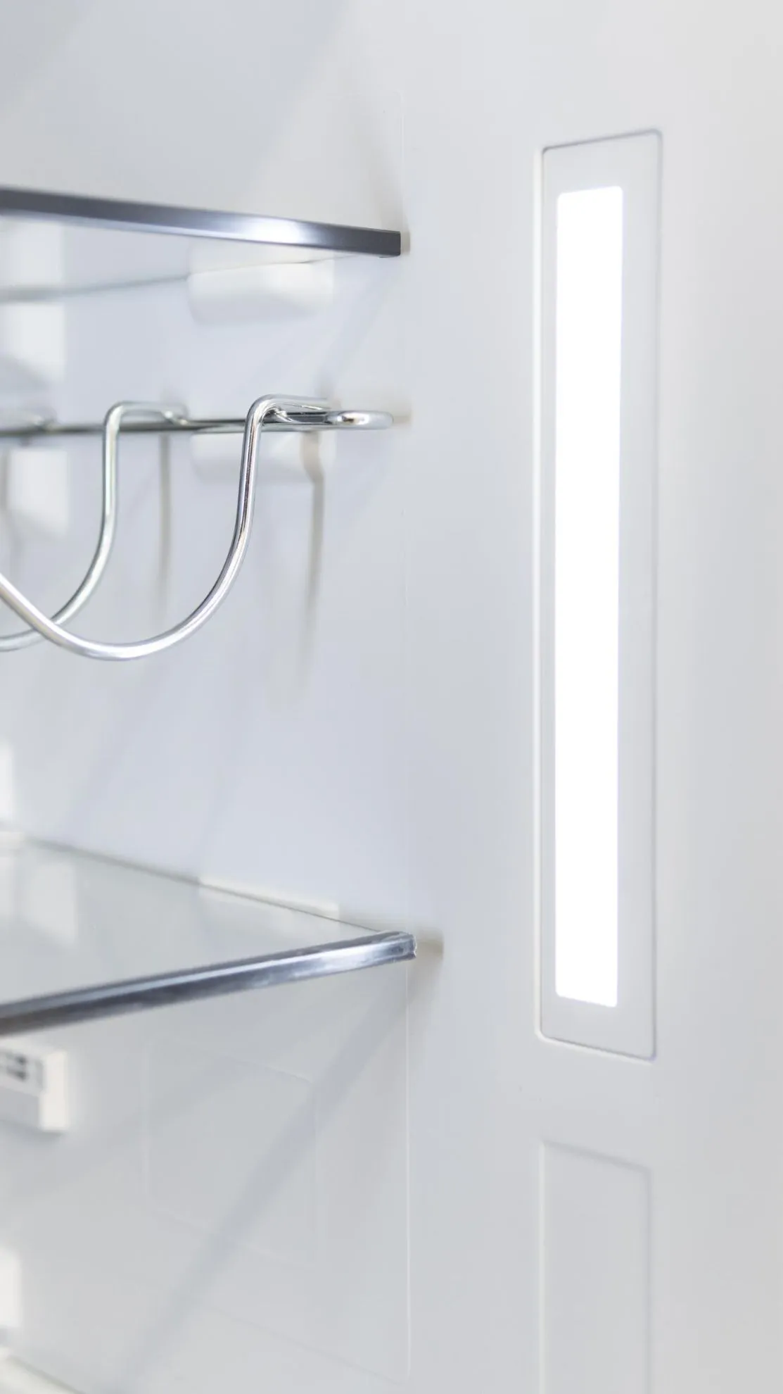 Image BUILT-IN FRIDGE-FREEZER KCN2233J