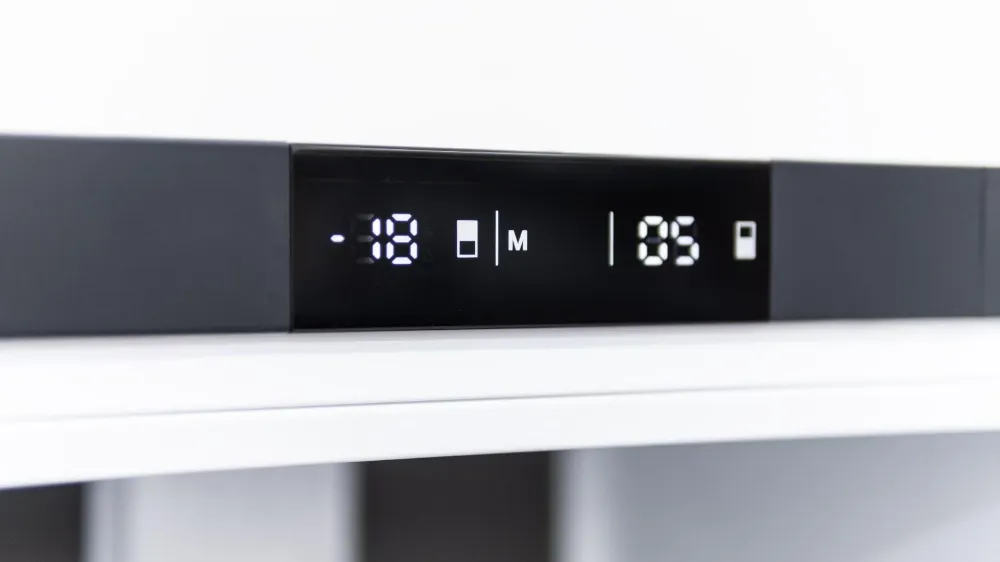 Image BUILT-IN FRIDGE-FREEZER KCN2233J