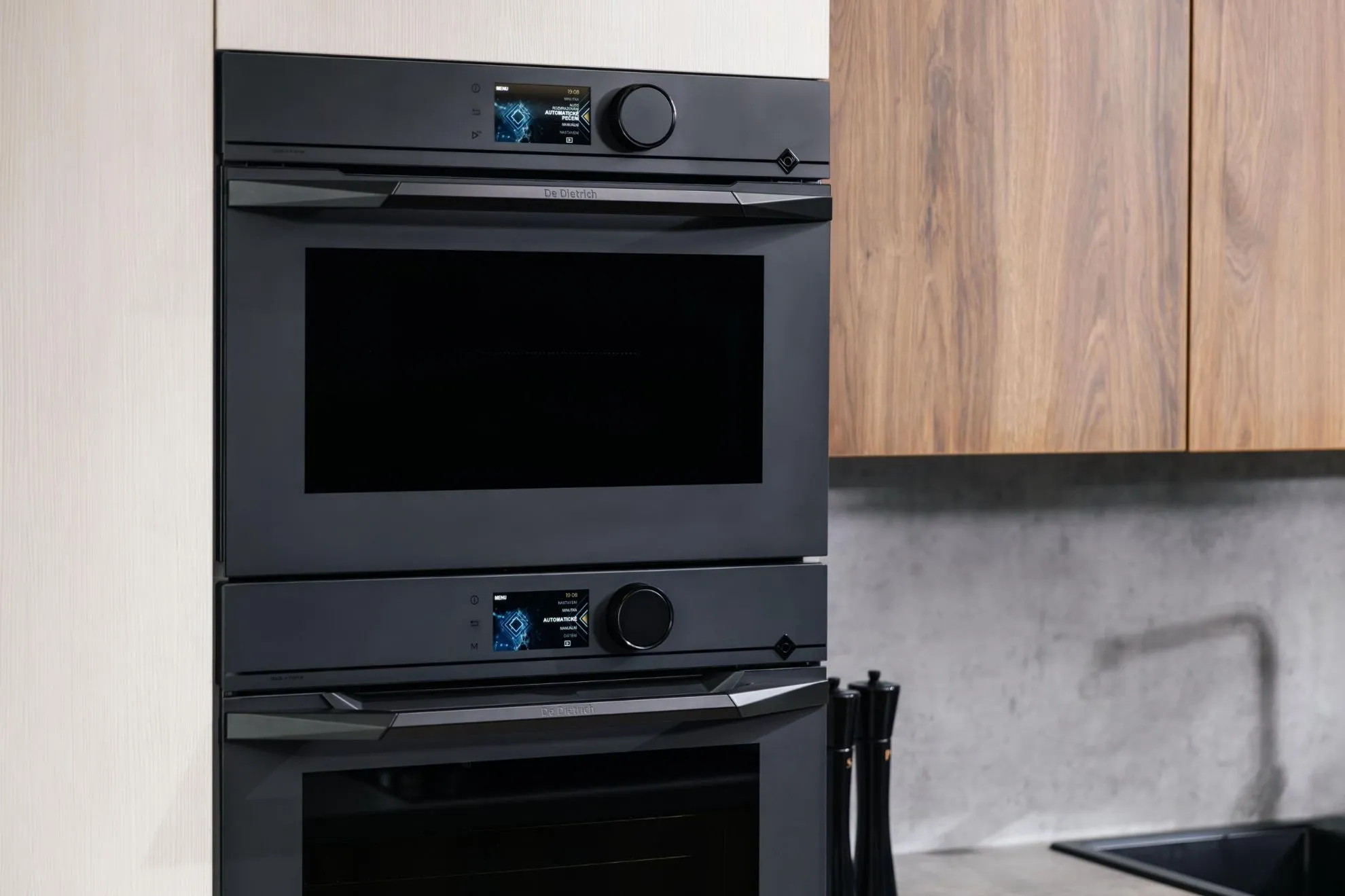 Image MICROWAVE OVEN DKC4756MB