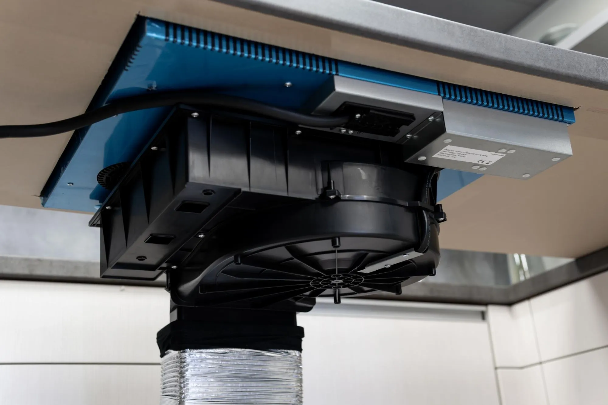 Image Induction hob with integrated extractor hood KHI6000B