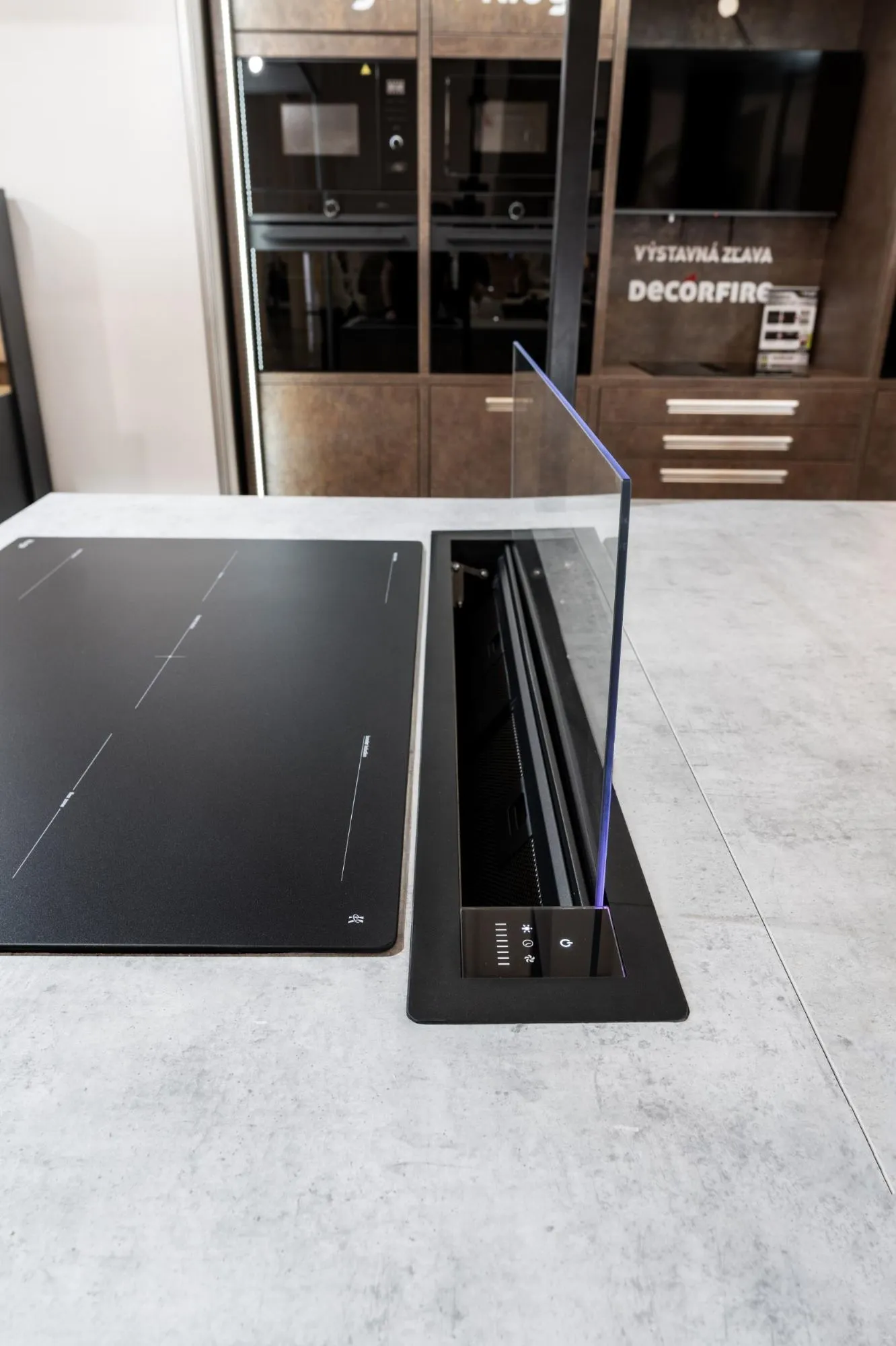 Image Extractor hood with pull-out panel KLD9500BLG
